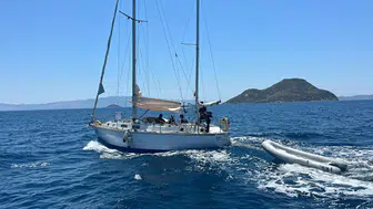 Bodrum açıklarında yelkenli teknede göçmen operasyonu