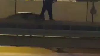 Beylikdüzü E-5 trafiğini birbirine katan yaya kamerada