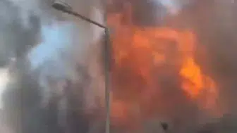 Kırkağaç’ta bir evde başlayan yangın üç evi küle çevirdi
