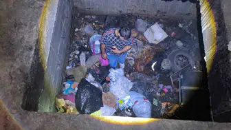 Antalya’da tuvalet ihtiyacı için girdiği inşaatta çukura saplandı