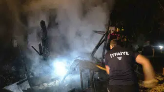 Gölpazarı’nda gece vakti depo yangını paniği