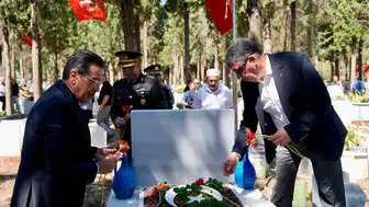 Burhaniye 15 Temmuz şehitlerini anıyor