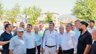 Çavuşoğlu Beyağaç’ta üreticiyle buluştu ve yeni projeleri inceledi