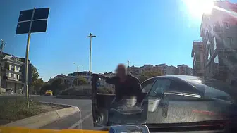 Beylikdüzü yollarında korna kavgası dehşeti