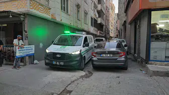 Şanlıurfa'da komşularının kokudan fark ettiği kadın evinde ölü bulundu