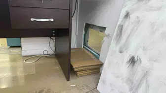 Fatih’te kuyumcuyu kurduğu düzenekle dolandırdılar
