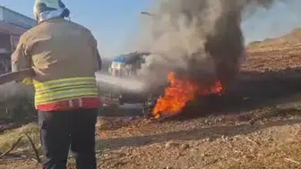 Hatay'da tarla süren traktör bir anda alev topuna döndü