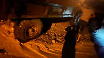 Artvin’de sel suları yolları kapattı