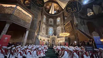 Ayasofya’da 253 hafız 15 Temmuz şehitleri için dua etti