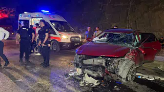 Hakkari yolunda gece yarısı şiddetli kaza