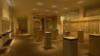Fransa'daki ünlü Lalique Müzesi'ni soydular