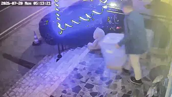 Kocaeli’de petshopun mama kutusunu sabahın köründe çaldılar