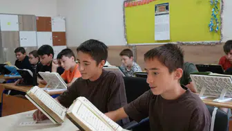 Kastamonulu ikiz kardeşlerin 18 aylık hafızlık yolculuğu mutlu bitti