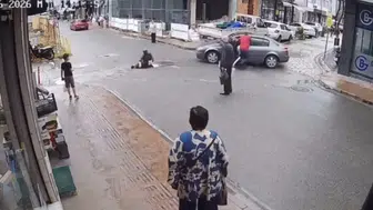 Giresun’da kontrolden çıkan araç kaldırımdaki yayayı kıl payı ıskaladı