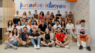Kuşadalı gençler yazı kütüphanelerde geçiriyor