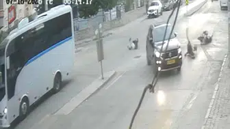 Buca'da motosiklet sürücüsüne çarpıp kaçtı