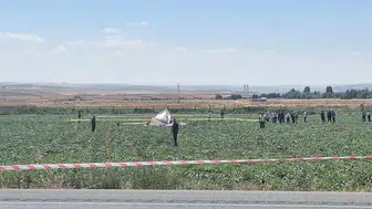 Ankara'da eğitim uçuşu yapan helikopter boş araziye çakıldı