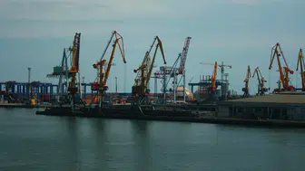 Rusya Odessa limanındaki askeri tesisi vurdu