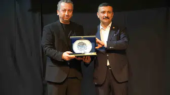 Bursa basınının en iyileri ödüllerini aldı