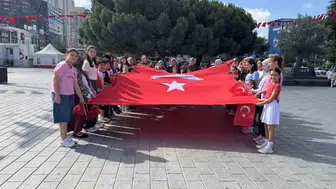 Esenyurtlu çocuklar 15 Temmuz şehitlerini anmak için bir araya geldi