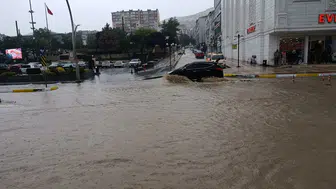 Yozgat'ta şiddetli yağış hayatı durdurdu