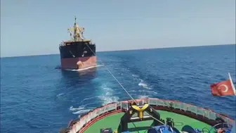 Boğaz girişinde arızalanan dev gemi paniği önlendi