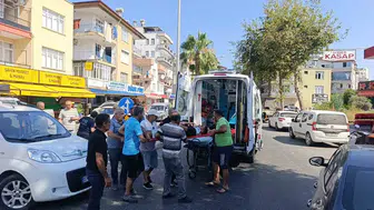 Manavgat'ta hatalı dönüş kazası iki kişiyi hastanelik etti