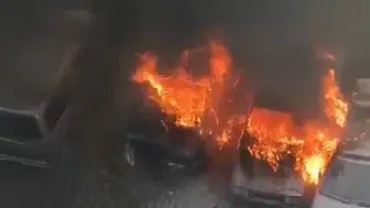 Bursa Gemlik’te gece yarısı üç araç birden yandı