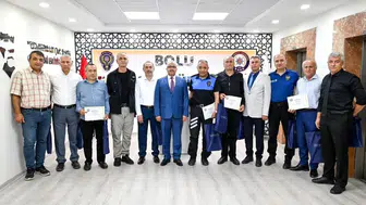 Bolu Emniyeti'nde vefa günü: Yıllarını devlete adayan kahramanlara onur belgesi