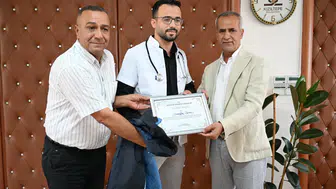Gece zabıta gündüz tıp öğrencisiydi şimdi doktor oldu
