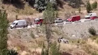 Çankaya’da direksiyon hakimiyetini kaybeden sürücü şarampole uçtu