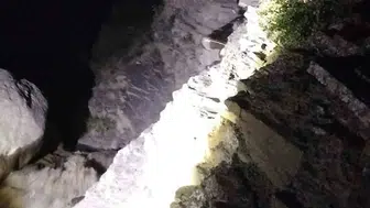 Sivas Akıncılar’da kayalıklarda mahsur kalan genci ekipler kurtardı