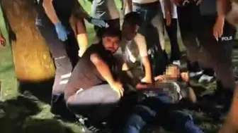 Bursa'da parkta yan bakma kavgası 15 yaşındaki genç bıçaklandı