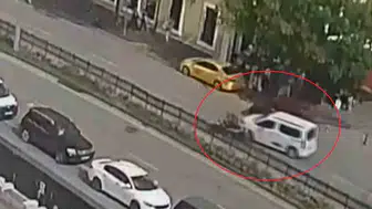 Samsun’da motosiklet kazası kameraya yansıdı