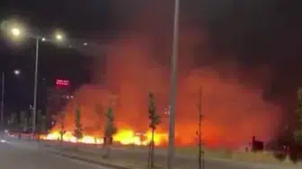 Kayapınar’da arazi yangını geceyi aydınlattı
