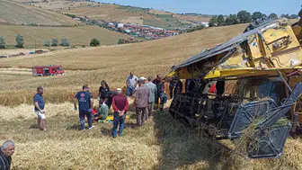Samsun'da hasat sırasında biçerdöver kazası
