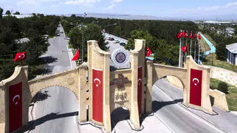 Atatürk Üniversitesi İngilizce eğitimle dünya sahnesine çıkıyor