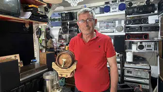 Kayserili Murat Renklikol hobisini nostaljik bir dükkana dönüştürdü