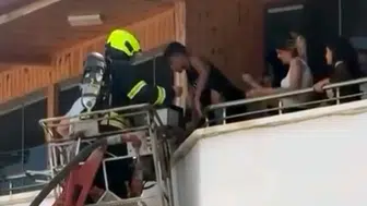 Mersin'de otel yangını paniği 9 kişi son anda kurtarıldı