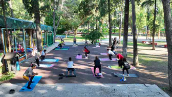Antalya'da güne parklarda ücretsiz sporla başlamak mümkün