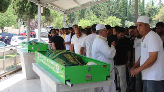 Tayin yolculuğu faciayla bitti Anne ve oğlu yan yana defnedildi