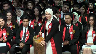 Erciyes Üniversitesi’nden yüzlerce yeni hekim mezun oldu