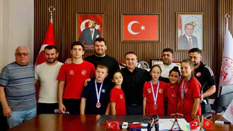Ankara minderi Bilecikli genç güreşçilerin başarısına sahne oldu