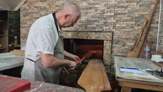 Eskişehirli pide ustası 50 yıllık mesleğini 400 derecede icra ediyor