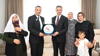 Erzurum Valisi 15 Temmuz kahramanlarının kapısını çaldı