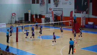 Gümüşhane voleybolun genç yeteneklerini ağırlıyor