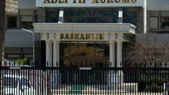 Arnavutköy'de aile faciası Uzaklaştırma kararı olan baba dehşet saçtı