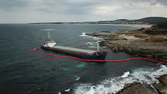 Kandıra açıklarında karaya oturan dev gemi satışa çıkıyor
