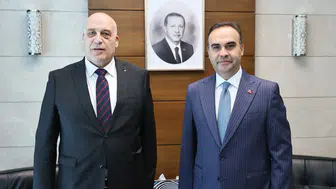 Bakan Kacır yedi ülkenin büyükelçisiyle masaya oturdu