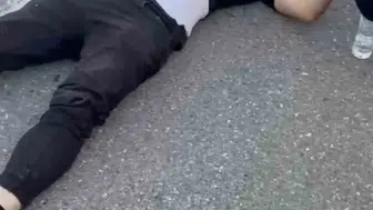 Iğdır yolunda feci kaza İki arkadaş bariyerlere çarparak ağır yaralandı